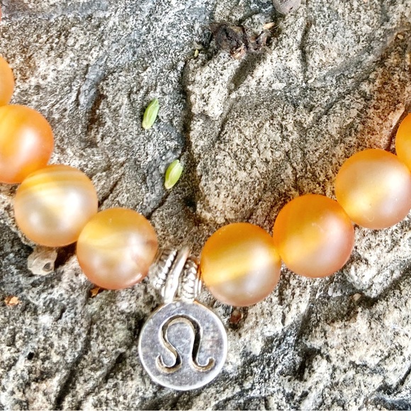 Matte Agate ♌️ Leo Zodiac Bracelet - Picture 6 of 10